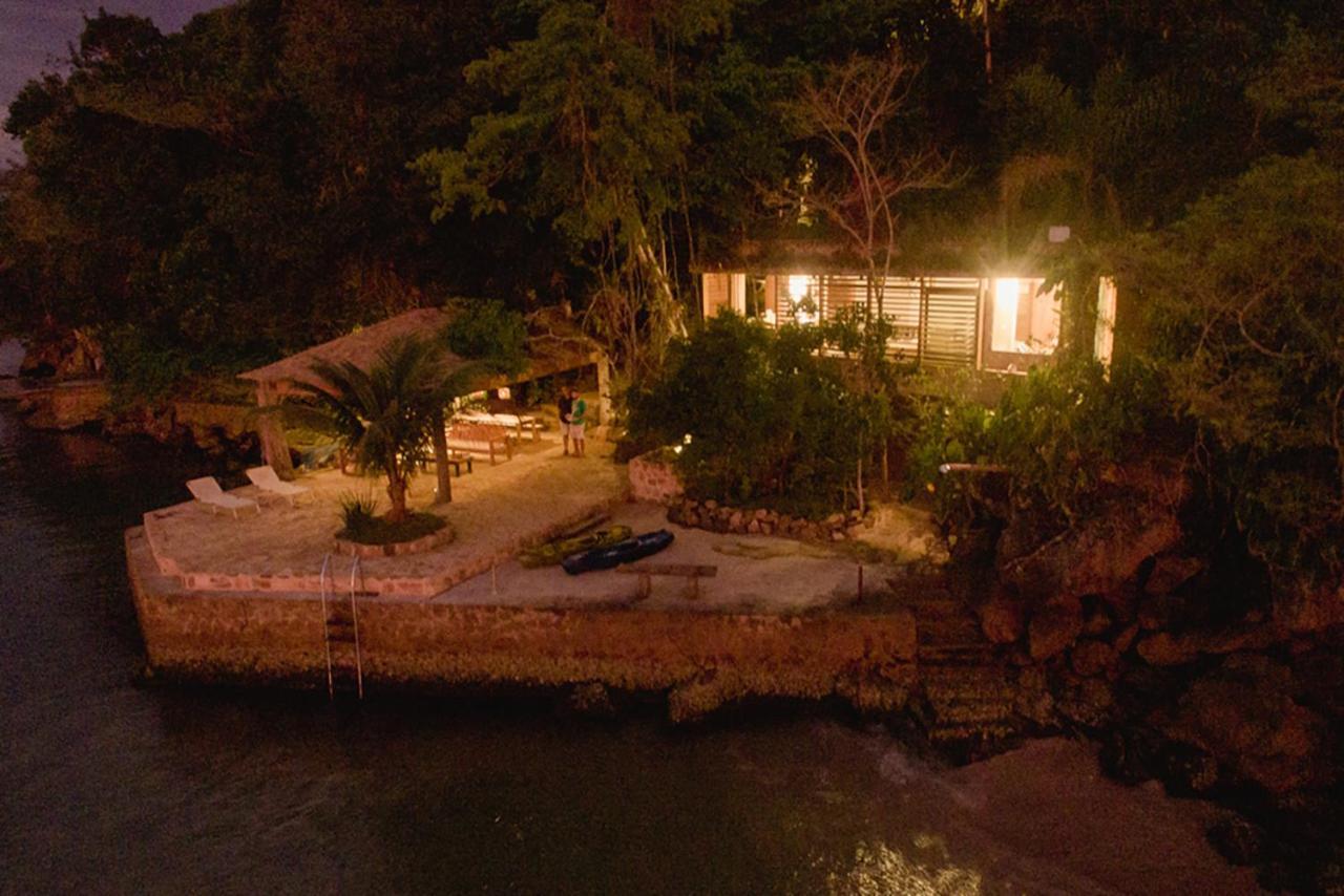 Refugio Na Frente Do Mar Em Ilha De Araujo Holiday home *
